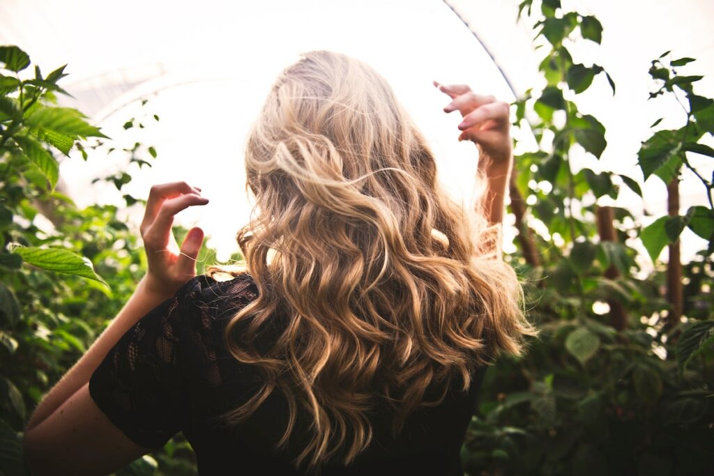 person with nice hair after using dry shampoo