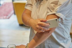 aSweatLife_constant Glucose monitor_Innovative Vitality_Featured